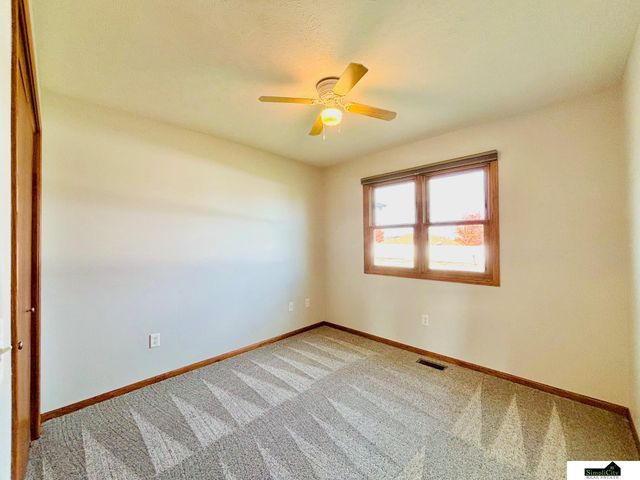 8801 Leighton Avenue, Lincoln, NE 68507