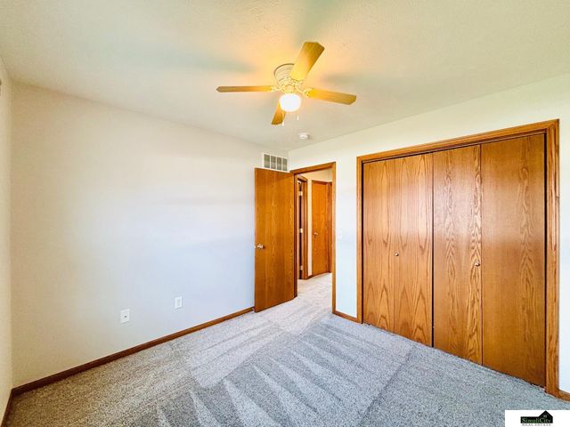 8801 Leighton Avenue, Lincoln, NE 68507