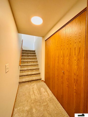 8801 Leighton Avenue, Lincoln, NE 68507