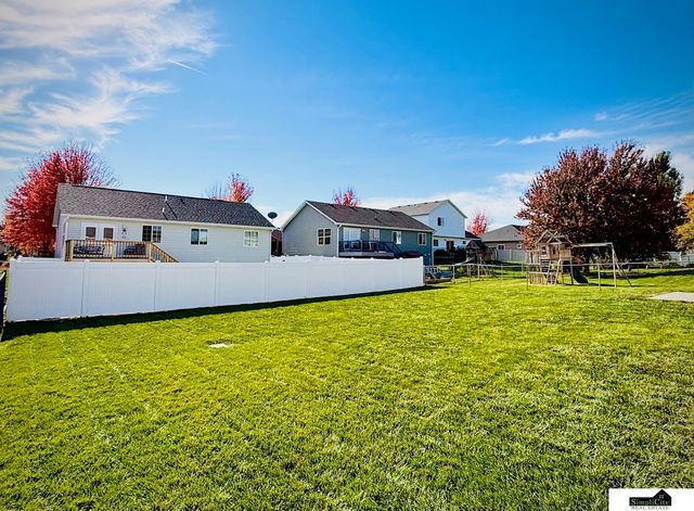 8801 Leighton Avenue, Lincoln, NE 68507