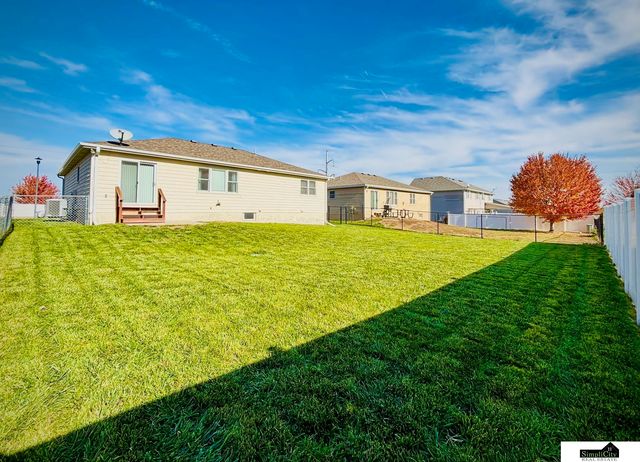 8801 Leighton Avenue, Lincoln, NE 68507