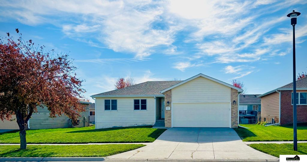 8801 Leighton Avenue, Lincoln, NE 68507