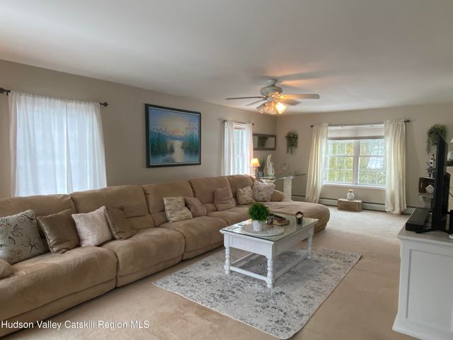 31 Mahikan Drive Drive, Hudson, NY 12534