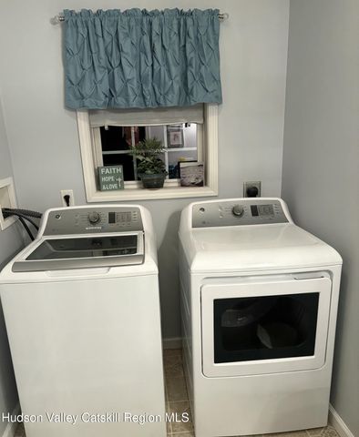 31 Mahikan Drive Drive, Hudson, NY 12534