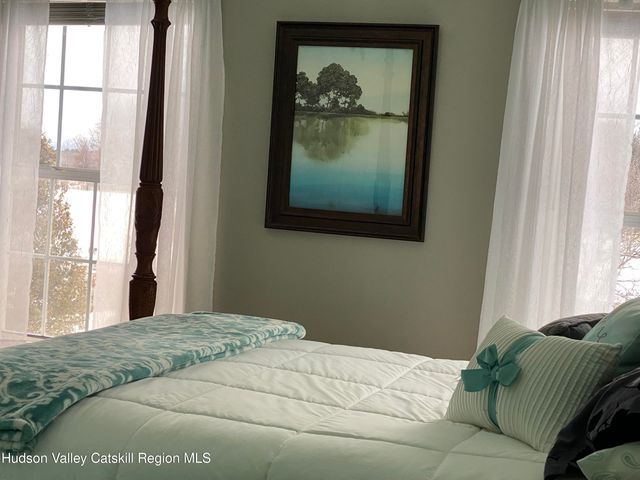 31 Mahikan Drive Drive, Hudson, NY 12534