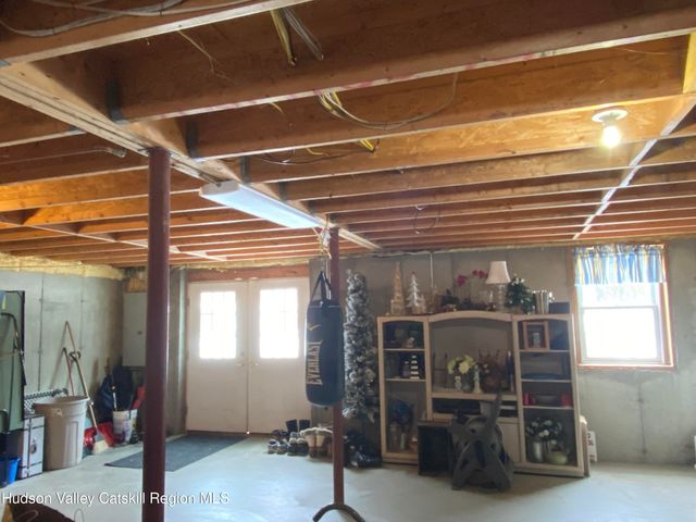 31 Mahikan Drive Drive, Hudson, NY 12534