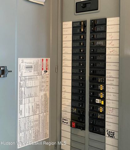 31 Mahikan Drive Drive, Hudson, NY 12534