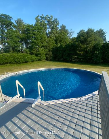 31 Mahikan Drive Drive, Hudson, NY 12534