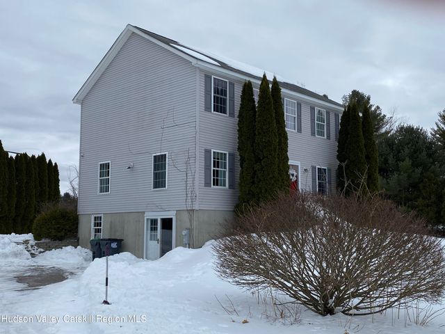 31 Mahikan Drive Drive, Hudson, NY 12534