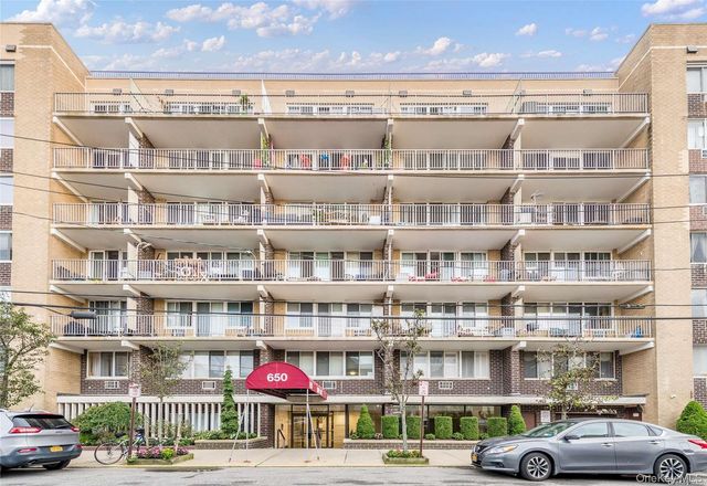 650 Shore Road 1S, Long Beach, NY 11561