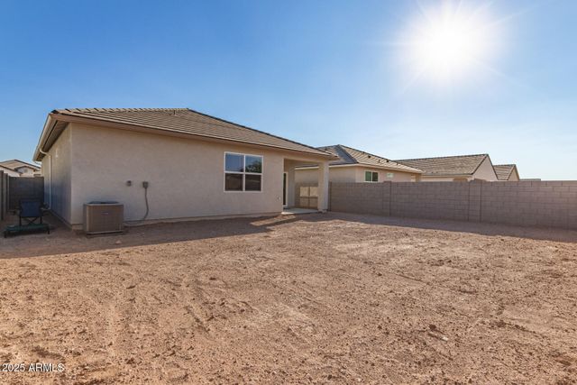 1348 W HESS Avenue, Coolidge, AZ 85128