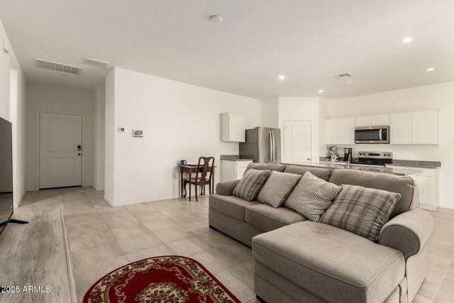 1348 W HESS Avenue, Coolidge, AZ 85128