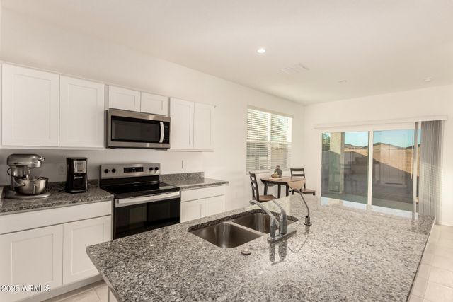 1348 W HESS Avenue, Coolidge, AZ 85128