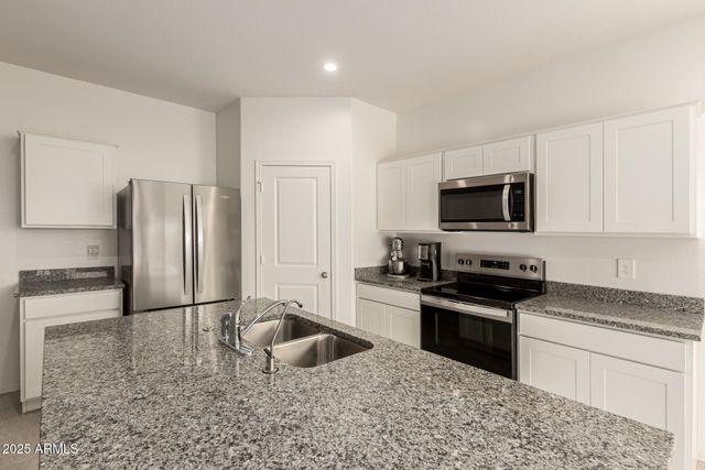 1348 W HESS Avenue, Coolidge, AZ 85128