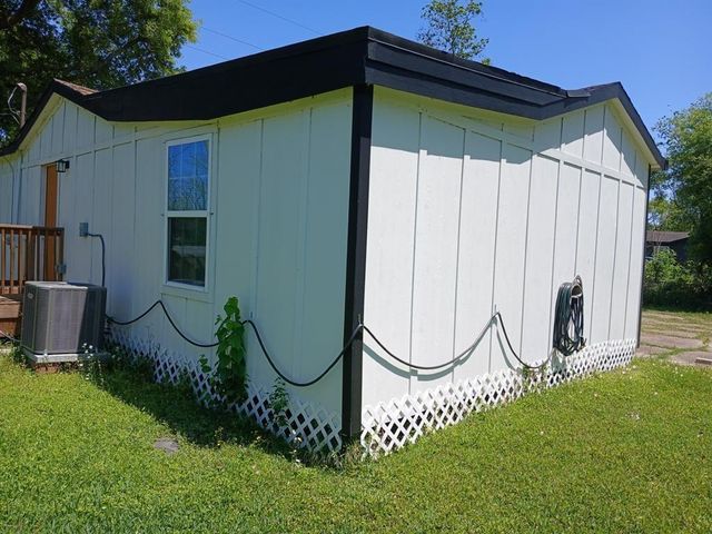 15519 Highway 6, Santa Fe, TX 77517