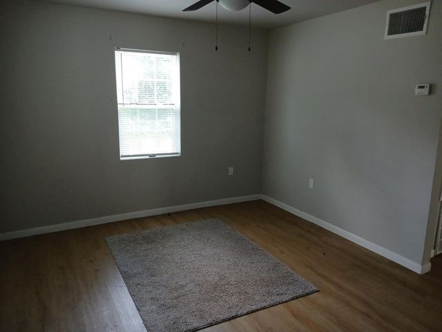 15519 Highway 6, Santa Fe, TX 77517