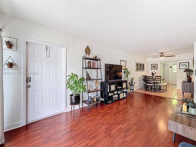 9280 Bay Harbor Ter 25, Bay Harbor Islands, FL 33154