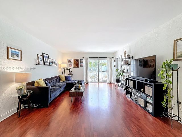 9280 Bay Harbor Ter 25, Bay Harbor Islands, FL 33154