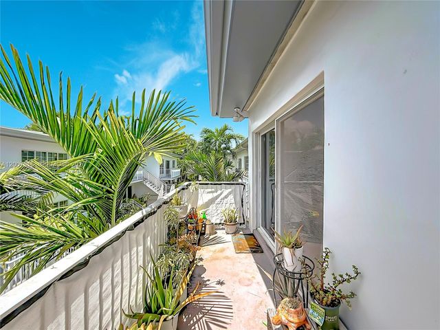 9280 Bay Harbor Ter 25, Bay Harbor Islands, FL 33154