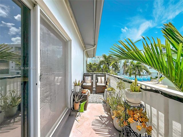 9280 Bay Harbor Ter 25, Bay Harbor Islands, FL 33154