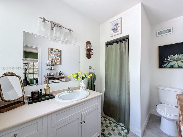 9280 Bay Harbor Ter 25, Bay Harbor Islands, FL 33154