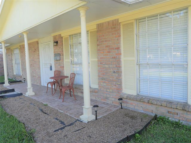 11823 Carvel Lane, Houston, TX 77072