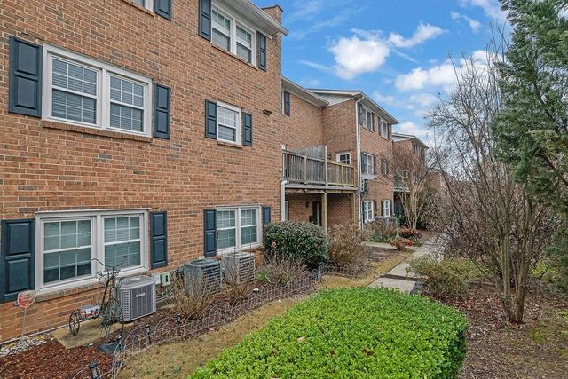 6520 Roswell Road 62, Sandy Springs, GA 30328