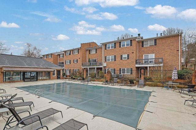 6520 Roswell Road 62, Sandy Springs, GA 30328