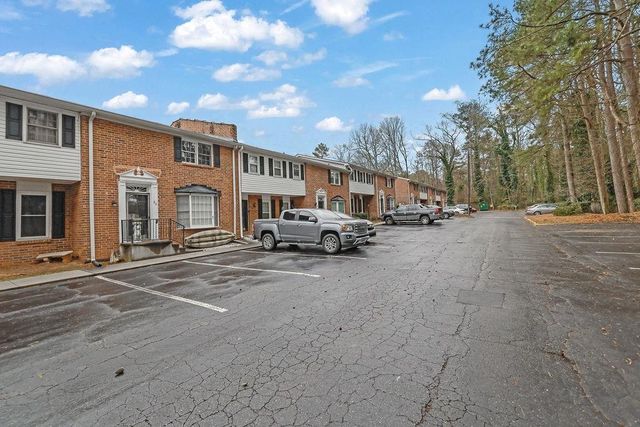 6520 Roswell Road 62, Sandy Springs, GA 30328