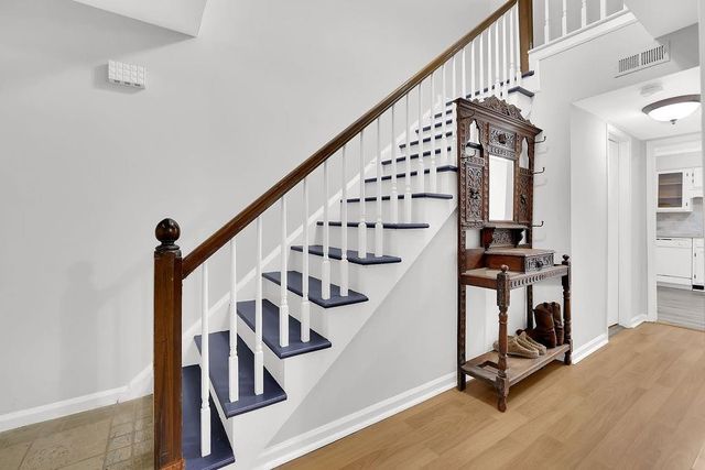 6520 Roswell Road 62, Sandy Springs, GA 30328