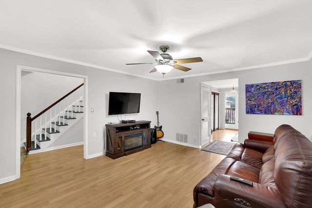 6520 Roswell Road 62, Sandy Springs, GA 30328