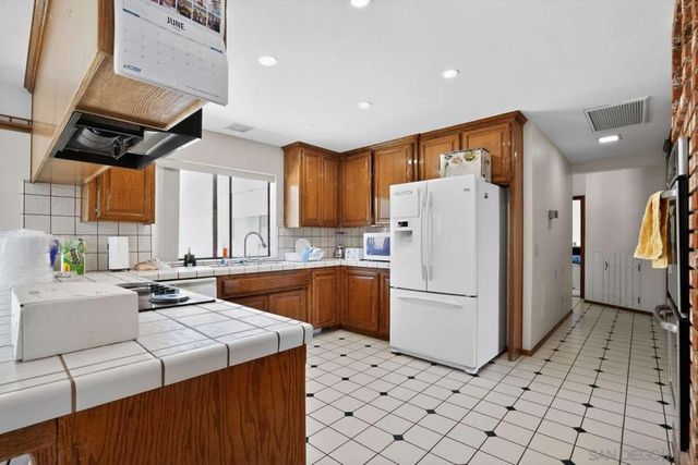 410 Hacienda, Palmdale, CA 93551