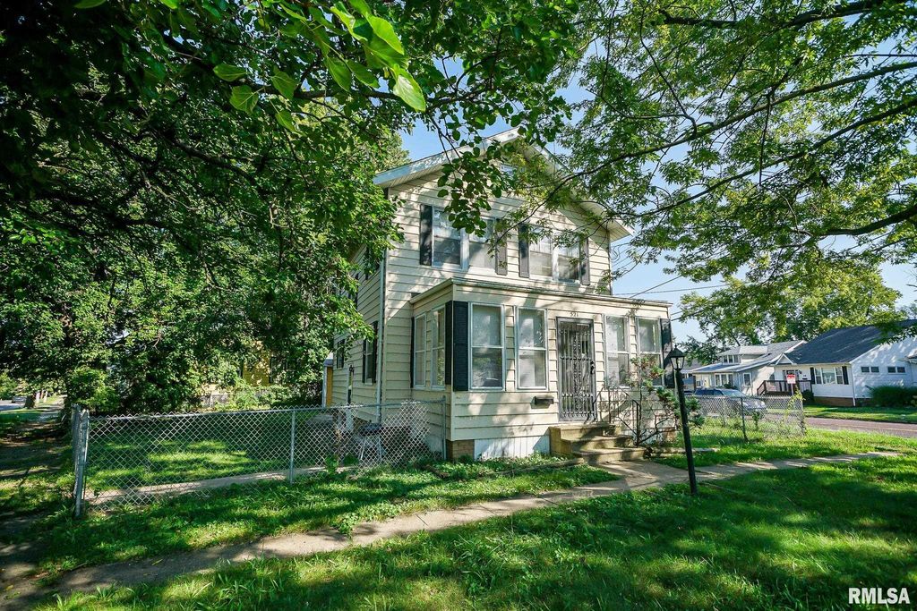 521 W LOUCKS Street, Peoria, IL 61604