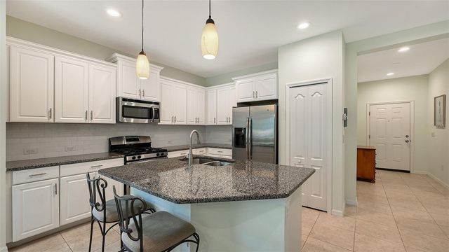 4894 MAYMONT PARK CIRCLE, Bradenton, FL 34203