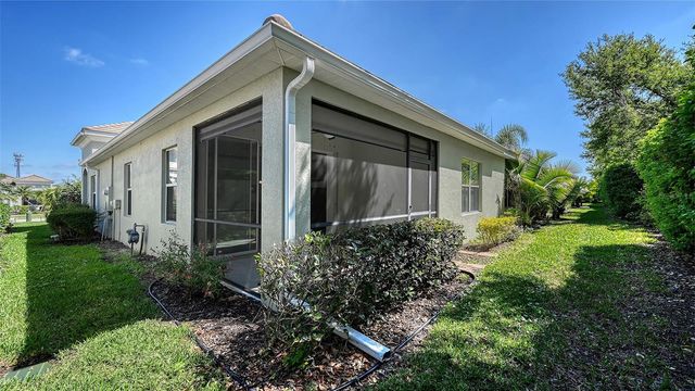 4894 MAYMONT PARK CIRCLE, Bradenton, FL 34203