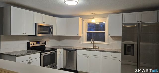 40 Beech Road, Enfield, CT 06082