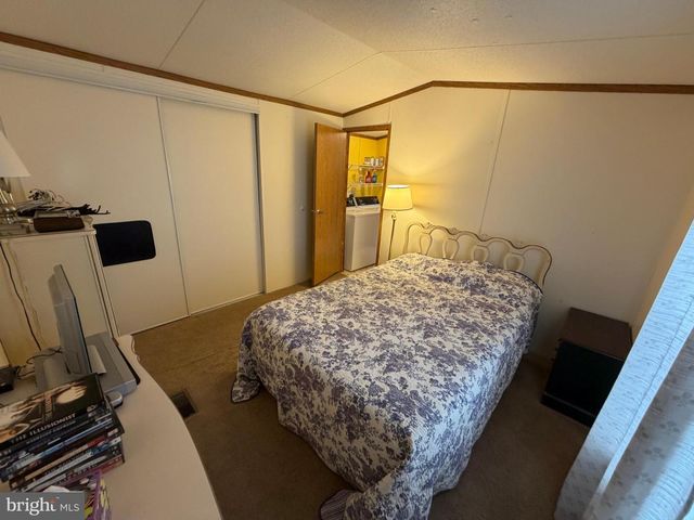 3 HILLTOP AVE, Akron, PA 17501