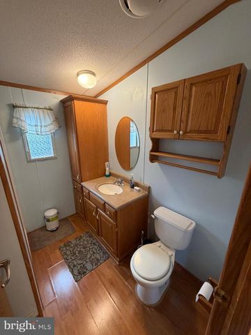 3 HILLTOP AVE, Akron, PA 17501