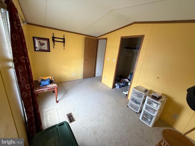 3 HILLTOP AVE, Akron, PA 17501