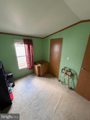 3 HILLTOP AVE, Akron, PA 17501