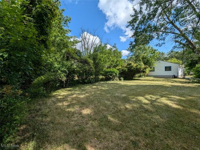 17005 Lipton Avenue, Cleveland, OH 44128