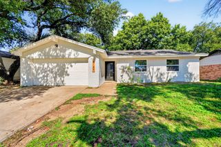 2127 Versailles Drive, Carrollton, TX 75007