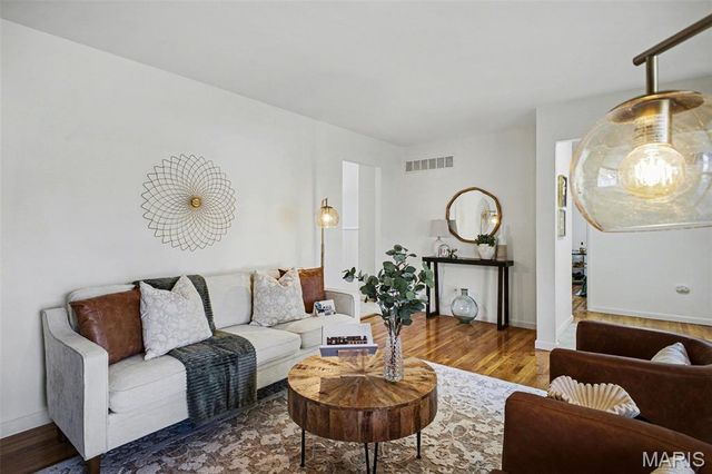 4384 Remus Drive, Florissant, MO 63033