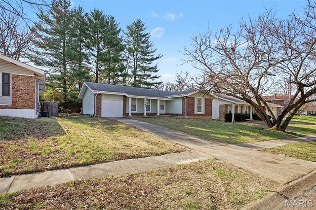 4384 Remus Drive, Florissant, MO 63033