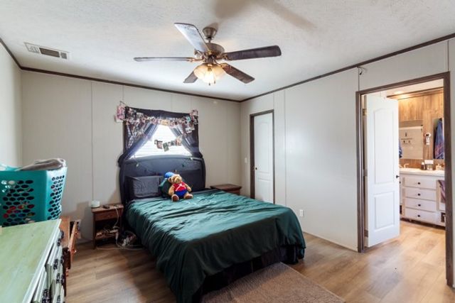 127 Oak Crest, College Station, TX 77845