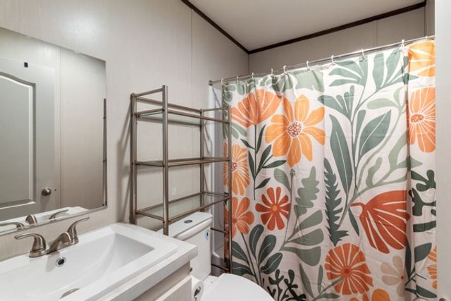 127 Oak Crest, College Station, TX 77845