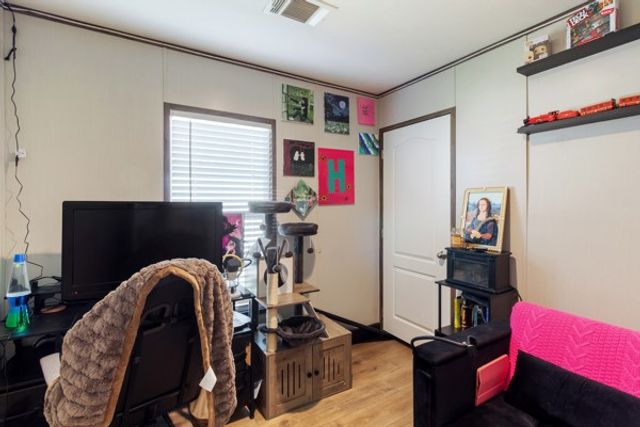 127 Oak Crest, College Station, TX 77845