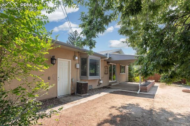 1319 Acacia Drive, Colorado Springs, CO 80907