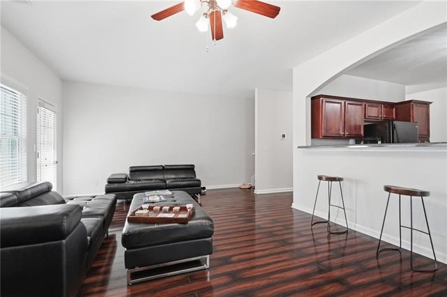 2150 Burns View Lane, Lawrenceville, GA 30044