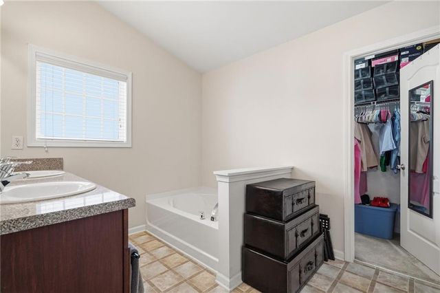2150 Burns View Lane, Lawrenceville, GA 30044